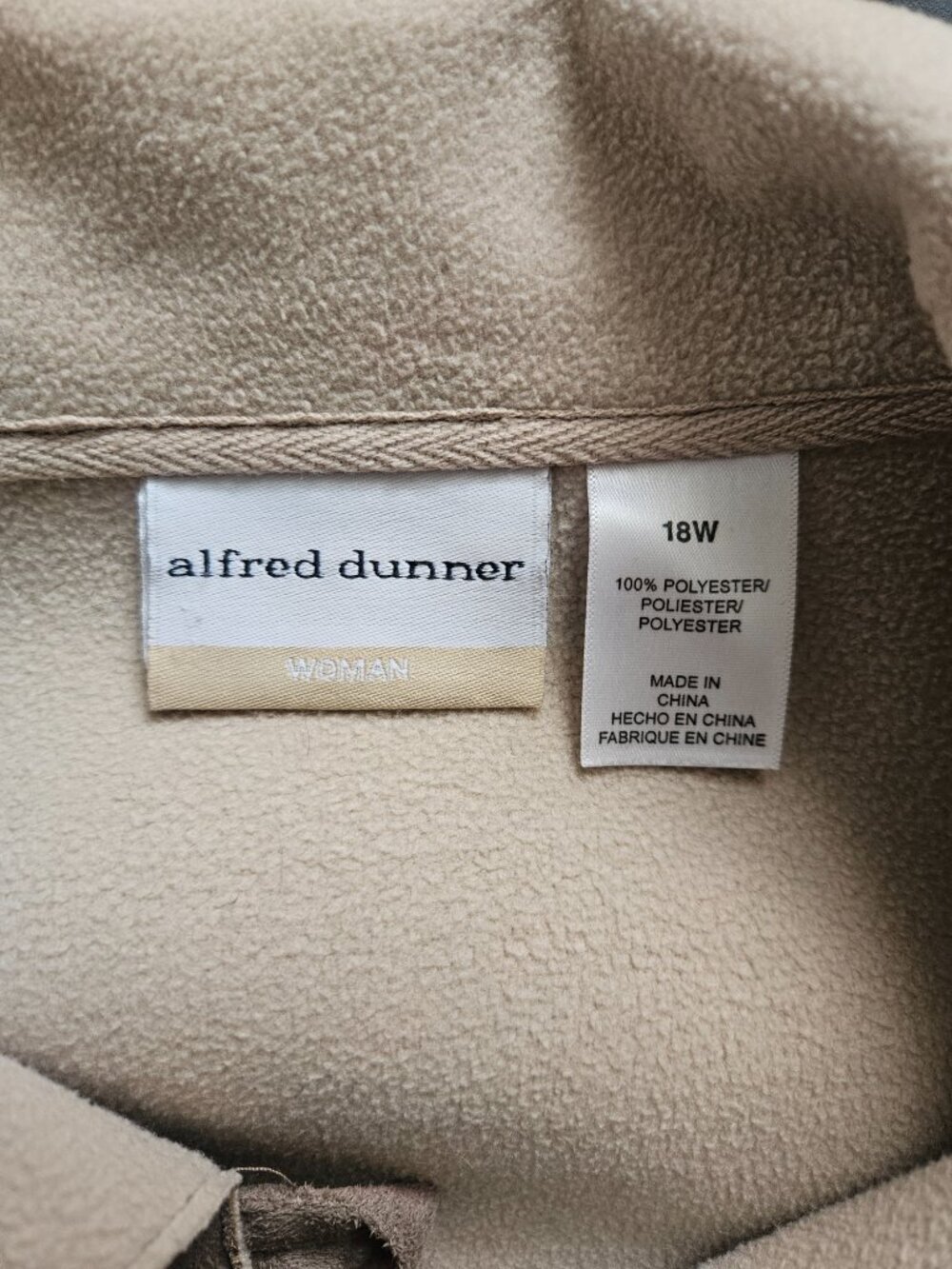 Alfred Dunner Beige Faux Suede Toggle Button Ribbon Trim 18W Jacket - Picture 8 of 9